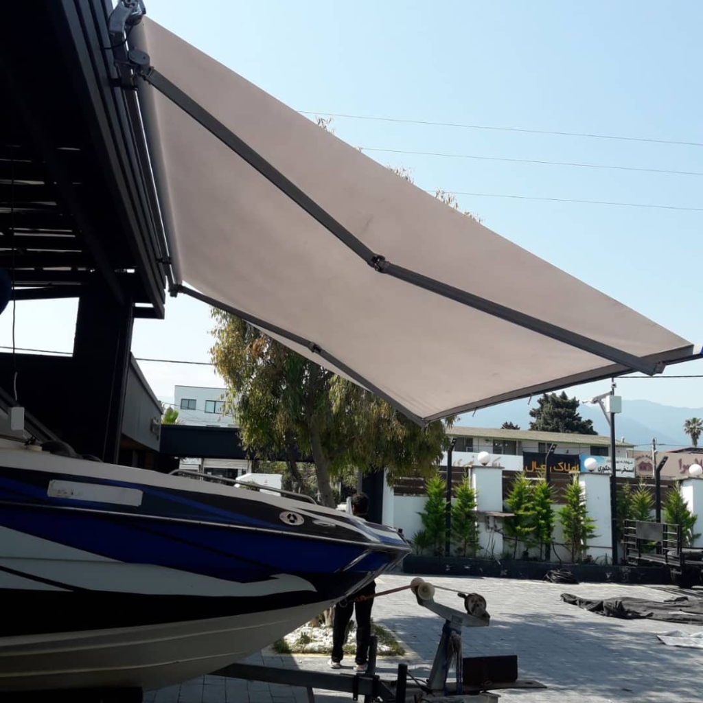 سایبان متحرک